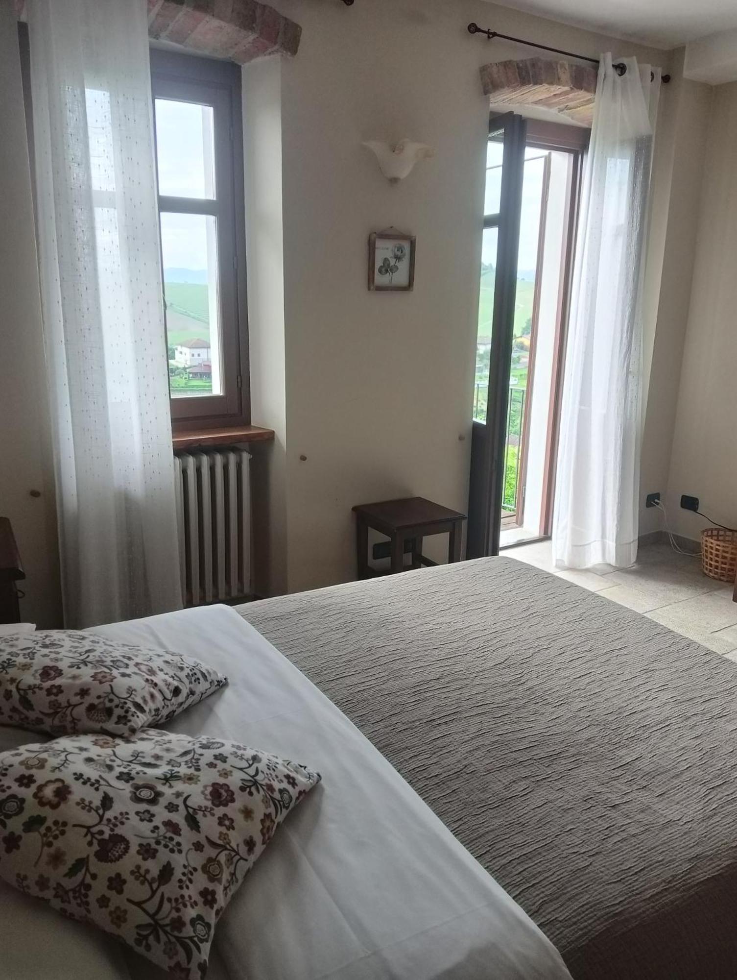 Il Borgo B&B Castellinaldo 外观 照片